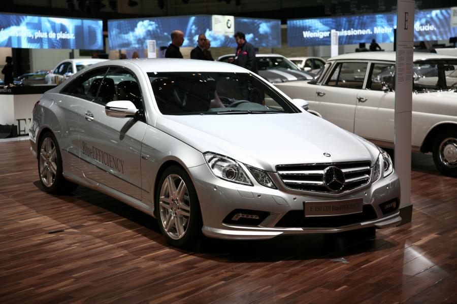  Mercedes-Benz E-Class Coupe 2010 года  (фото 22 из 84)